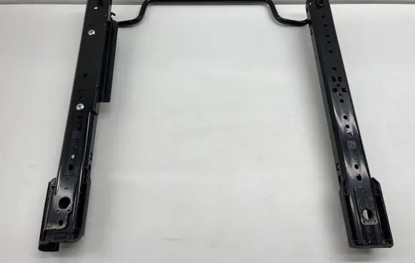 Toyota Prius (XW50) Front driver seat rail 512020279 512010357
