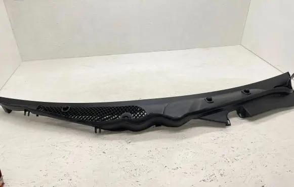 Mercedes-Benz E W212 Wiper trim A2128301213