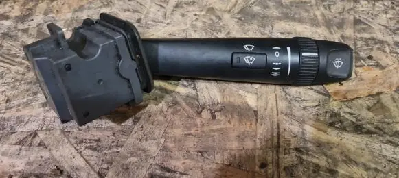Volvo V70 Wiper control stalk 3069740