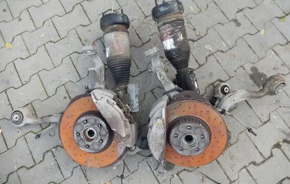 Mercedes-Benz C W205 Front wheel hub spindle knuckle