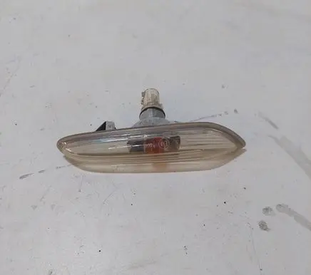 BMW 3 E46 Front fender indicator light 4166r