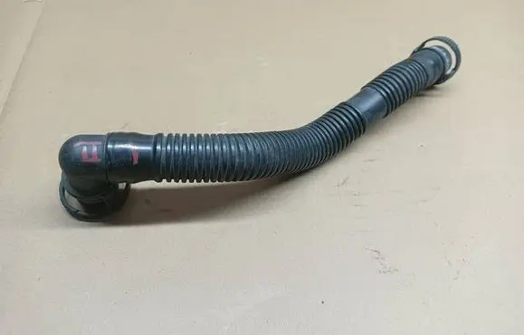 Seat Leon (1P) Breather hose/pipe 06A131127L