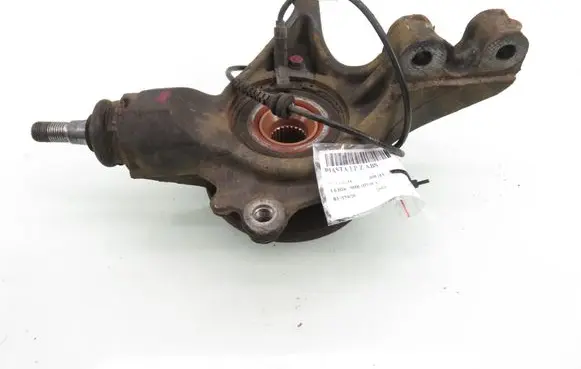 Peugeot 308 Front wheel hub spindle knuckle 