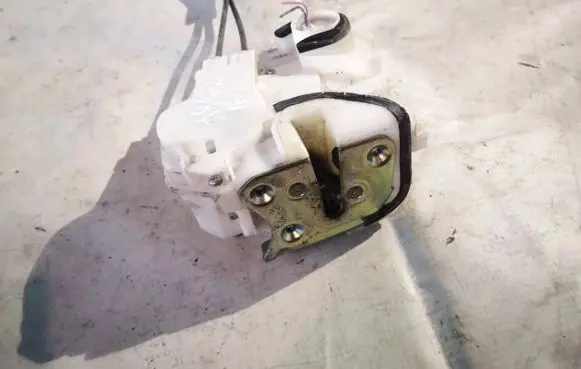 Mitsubishi ASX Front door lock