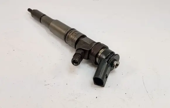BMW 5 E60 E61 Fuel injector 7789661 13537789661 0445110131