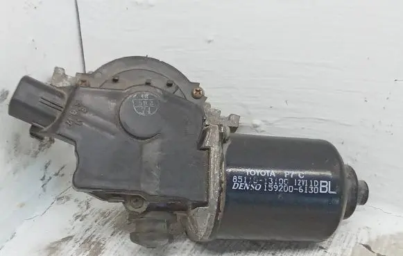 Toyota Corolla Verso E121 Wiper motor 8511013100 1592006130