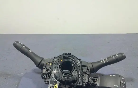 Dacia Sandero Other switches/knobs/shifts 255670975R