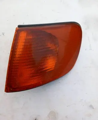 Audi 100 S4 C4 Front indicator light 137983