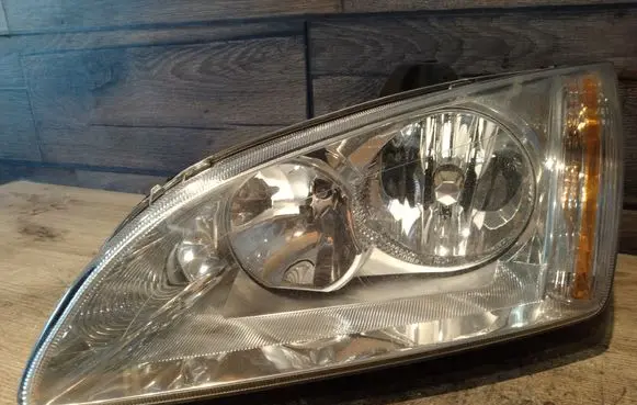 Ford Focus Headlight/headlamp