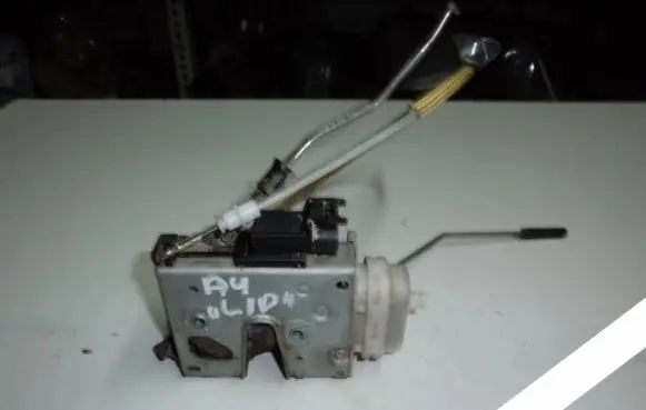 Audi A4 S4 B5 8D Front door lock