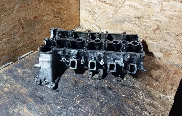 BMW 3 E46 Engine head 7785876 778587603