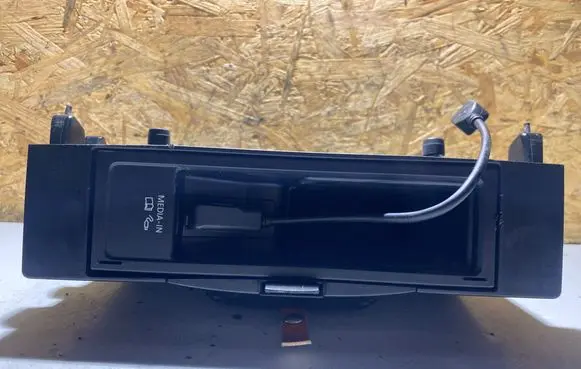 Volkswagen PASSAT B7 CD/DVD changer 3C2857285C
