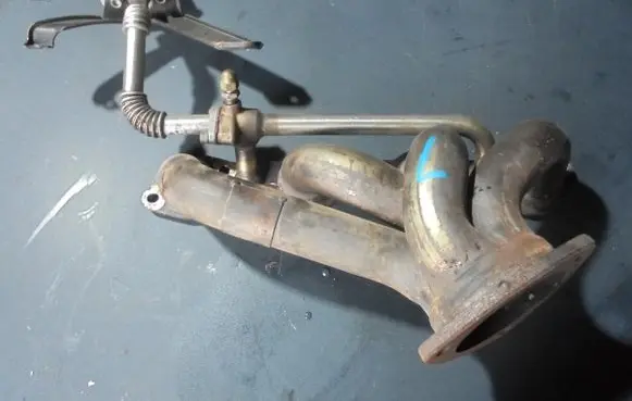 Maserati Quattroporte Exhaust manifold 201256