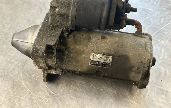 Renault Trafic II (X83) Starter motor 233003330R