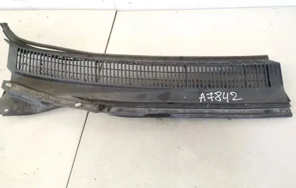 Pontiac Vibe Wiper trim 5578101010d 55781-01010-d