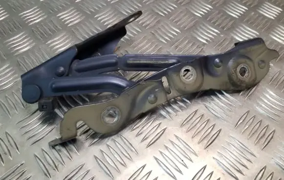 Volvo S60 Tailgate/trunk/boot hinge