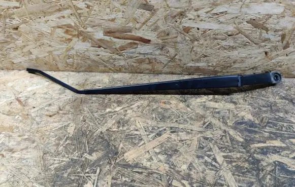 Nissan Tiida C11 Front wiper blade arm 9810EL