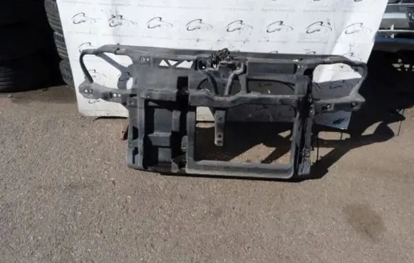 Volkswagen Golf IV Radiator support slam panel