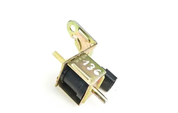 Audi A6 S6 C4 4A Turbo solenoid valve 437906283a