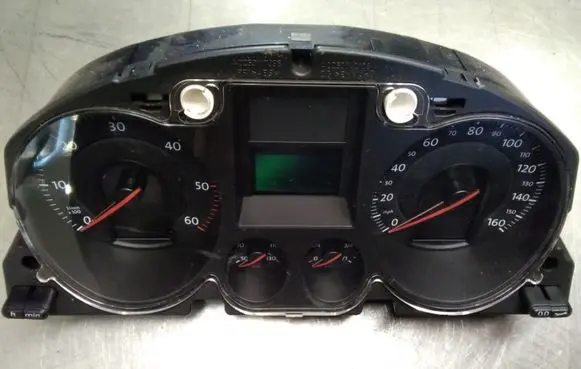 Volkswagen PASSAT B6 Speedometer (instrument cluster) 3C0920960H V0014000