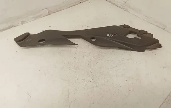 Under headlight/headlamp trim