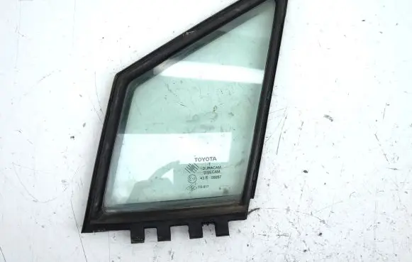 Toyota Corolla Verso AR10 Front door vent window glass four-door 682160F010