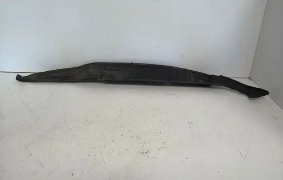 Audi Q3 8U Fender end trim 8U0821112A