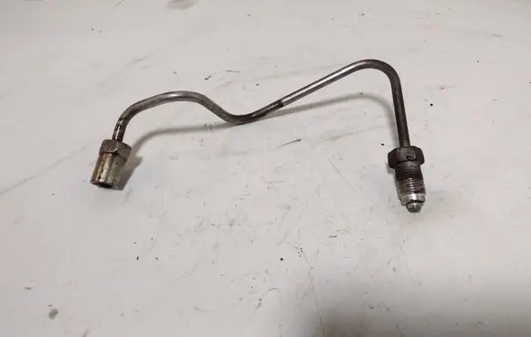 Toyota Corolla Verso E121 Fuel injector supply line/pipe 