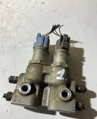 Honda CR-V Brake power pressure regulator 6703 KA31S51