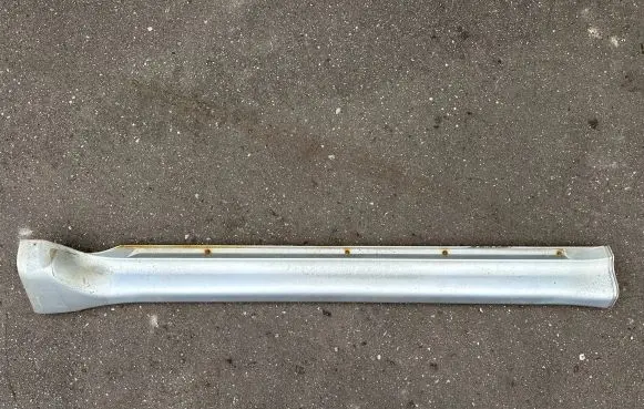Mitsubishi Pajero Side car body part MR555757 MR478769