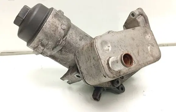 BMW X3 E83 Oil filter mounting bracket 7787072 7787698