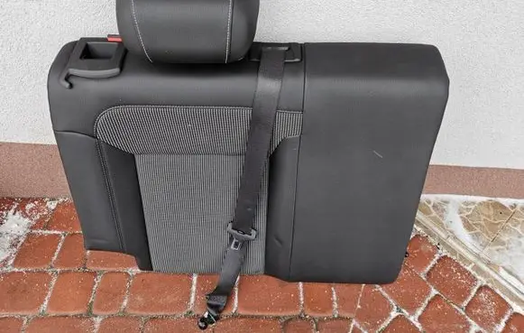 Rear seat
