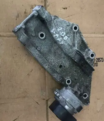 Ford S-MAX Generator/alternator bracket 