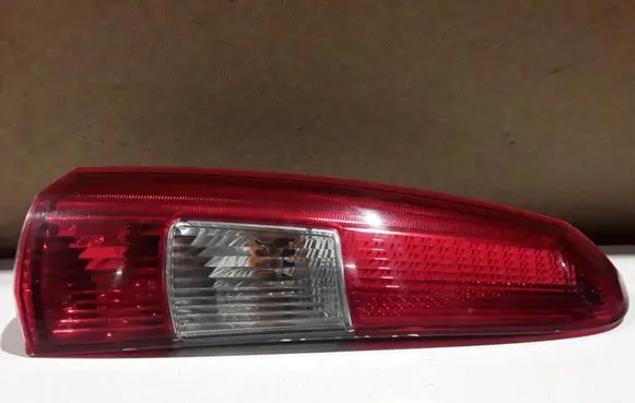 Volvo V70 Rear/tail lights 9154493