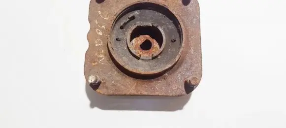 Mazda 626 Coil spring mount 