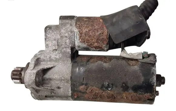 Volkswagen Golf V Starter motor