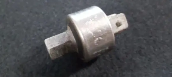 Opel Vectra B Air conditioning (A/C) pressure sensor 90506751 280446