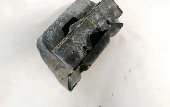 Volkswagen New Beetle Engine mount bracket 1j0199555