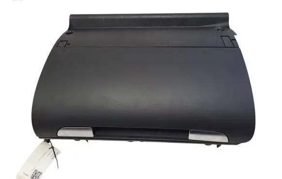 Glove box