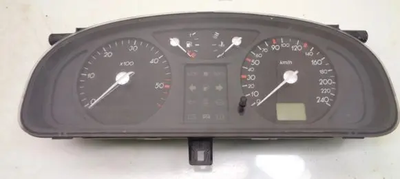 Renault Laguna II Speedometer (instrument cluster) 8200328436