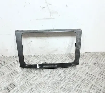 Radio/GPS head unit trim
