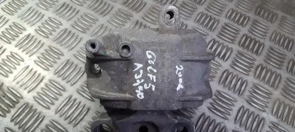 Volkswagen Golf V Engine mount bracket 1K0199262AJ