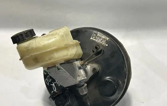 Mercedes-Benz R W251 Brake booster A2514301330 26785909654