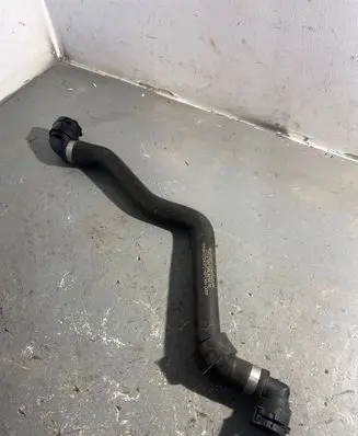 Mercedes-Benz GLC X253 C253 Engine coolant pipe/hose A2535010584