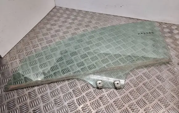 Mazda 3 II Front door window glass four-door