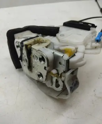 Subaru Outback Front door lock