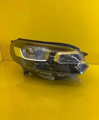 Opel Vivaro Headlight/headlamp 9808567680-00