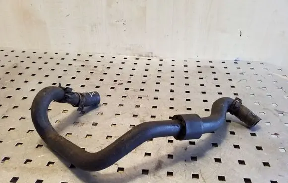 Volkswagen Touareg I Engine coolant pipe/hose