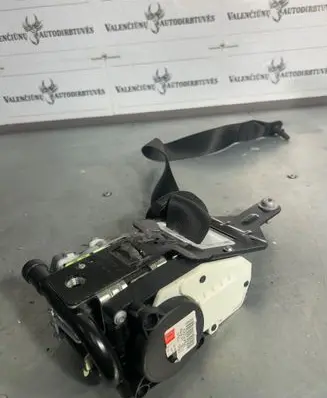 Mercedes-Benz B W246 W242 Front seatbelt 636872000A 620049200