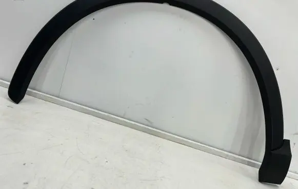 Audi Q3 8U Front arch trim 8U0853717